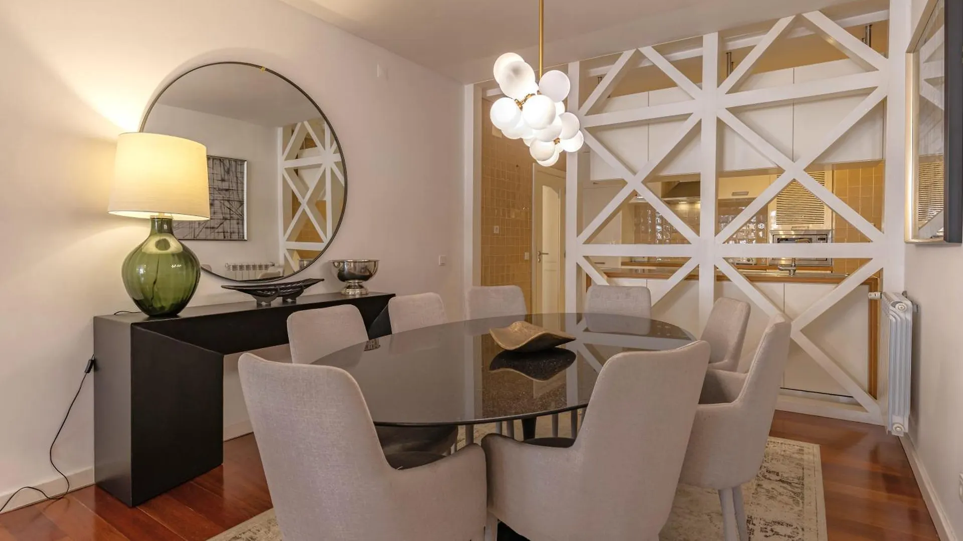 Lovelystay - Chiado 3Bedroom Wonder Lisbon