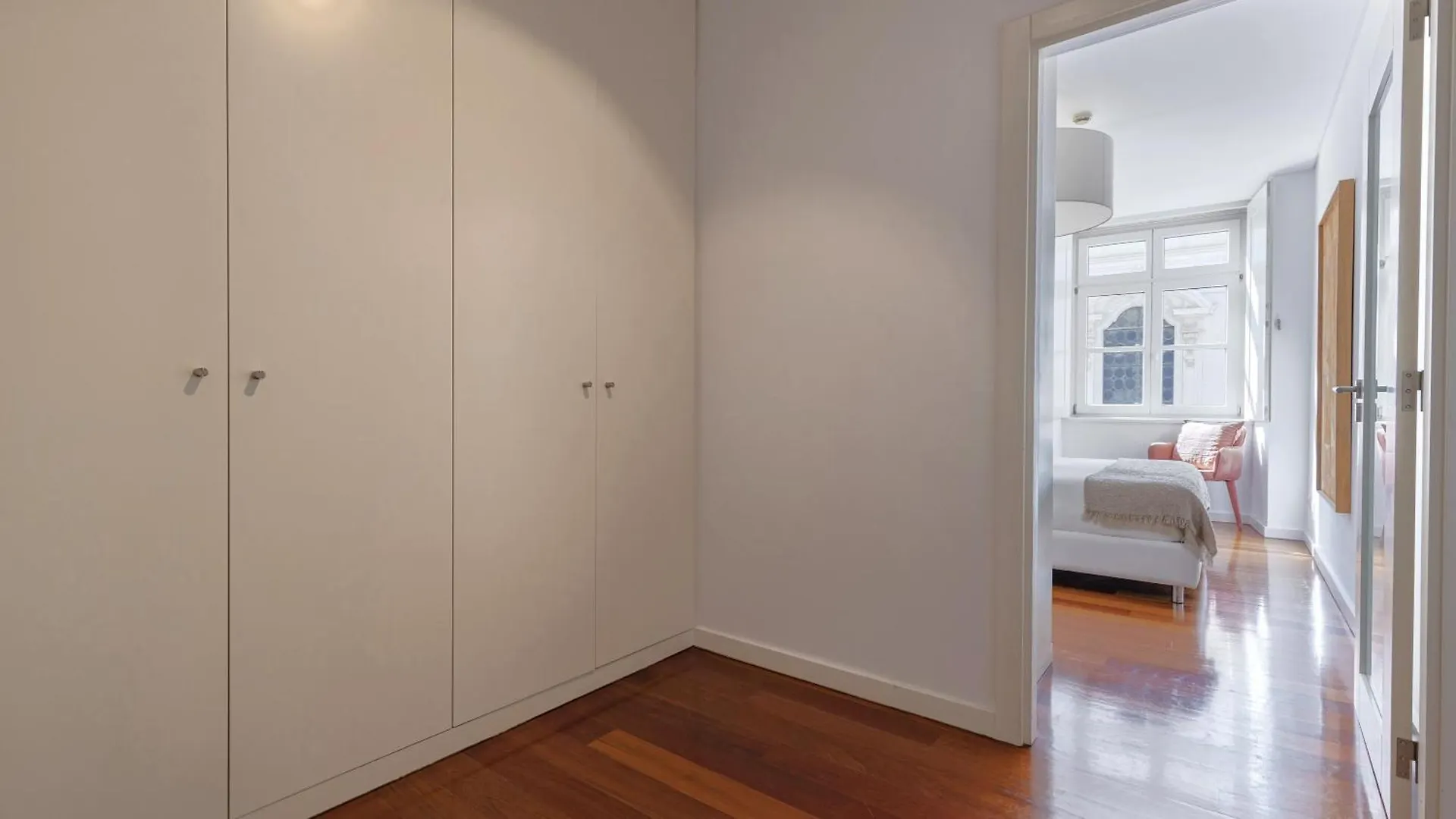 Lovelystay - Chiado 3Bedroom Wonder Lisbon