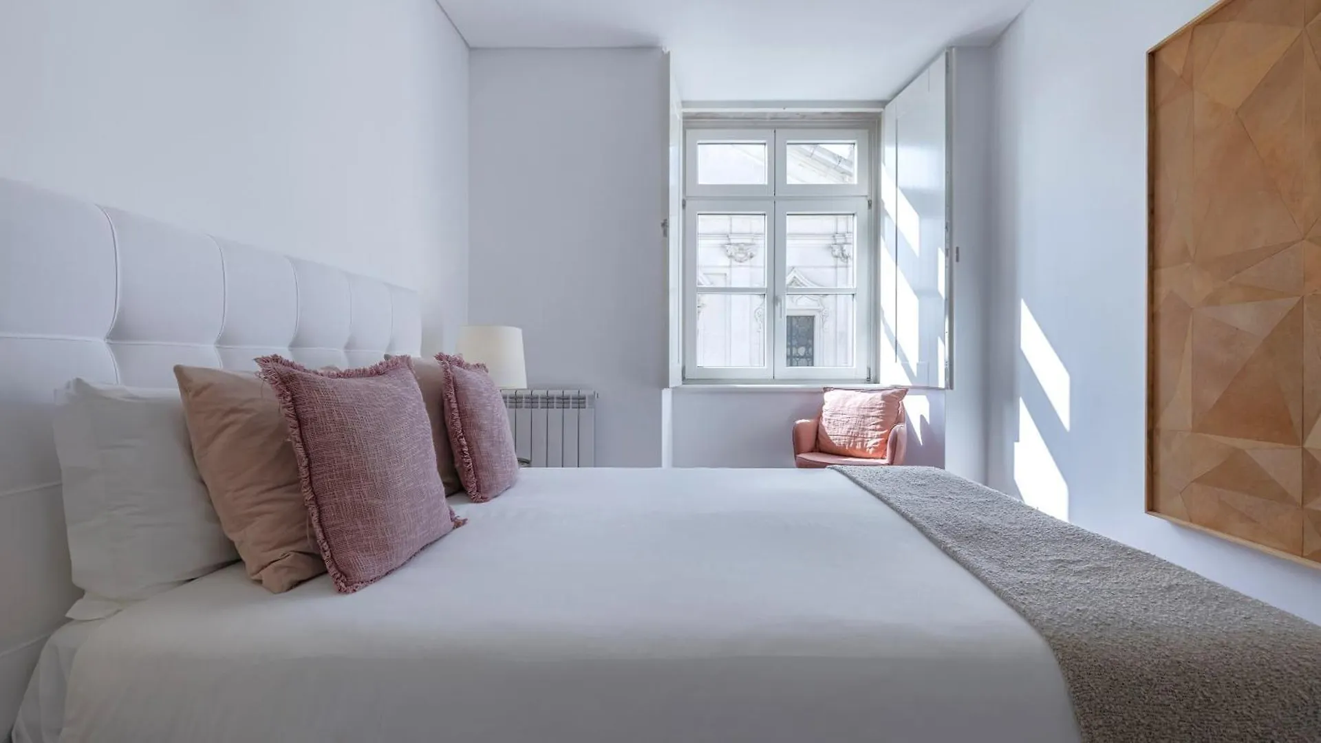 Lovelystay - Chiado 3Bedroom Wonder Lisbon 0*,