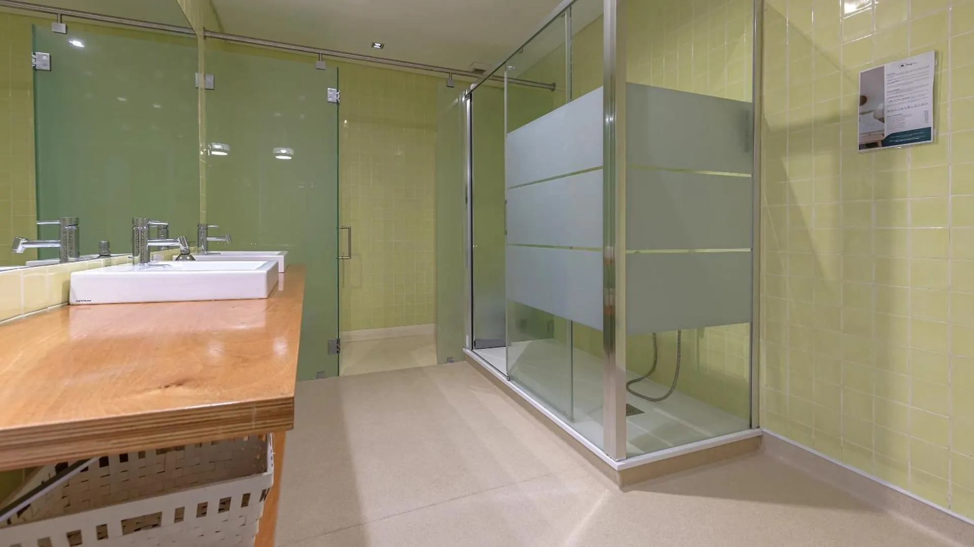Apartment Lovelystay - Chiado 3Bedroom Wonder Lisbon